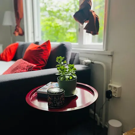 Lovely House - Free Parking - 10 Min To Downtown 탐페레