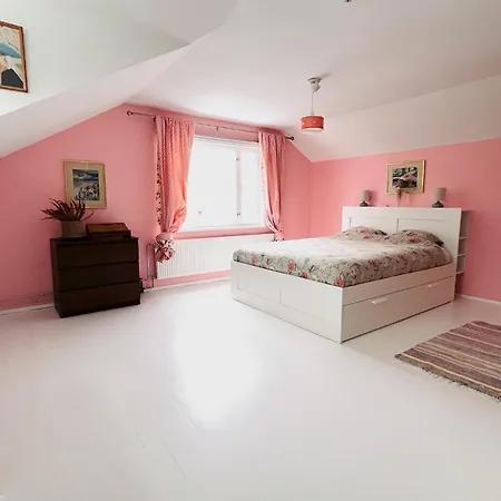 Lovely House - Free Parking - 10 Min To Downtown *