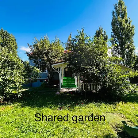 Lovely House - Free Parking - 10 Min To Downtown 펜션 *