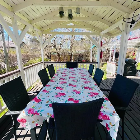 Lovely House - Free Parking - 10 Min To Downtown 펜션 *