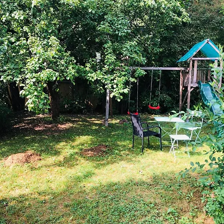 Lovely House - Free Parking - 10 Min To Downtown 펜션