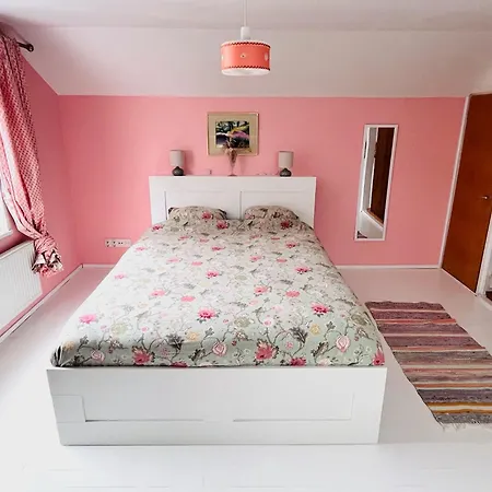 Lovely House - Free Parking - 10 Min To Downtown 탐페레
